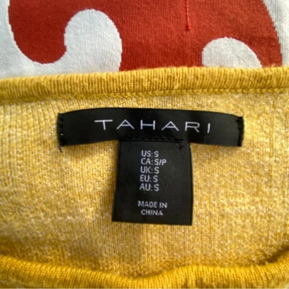 Tahari Yellow Checkered Sweatshirt size small top - Picture 2 of 10